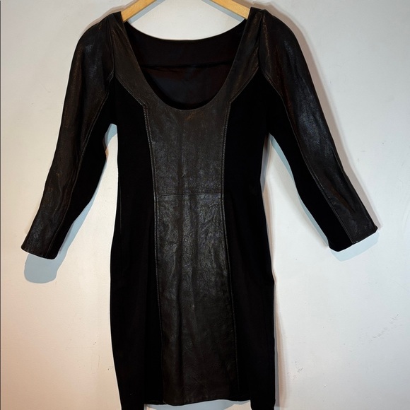 DIANE VON FURSTENBURG DVF Leather Cocktail Holiday Party Sexy Mini Dress Sz 6 - Picture 6 of 12